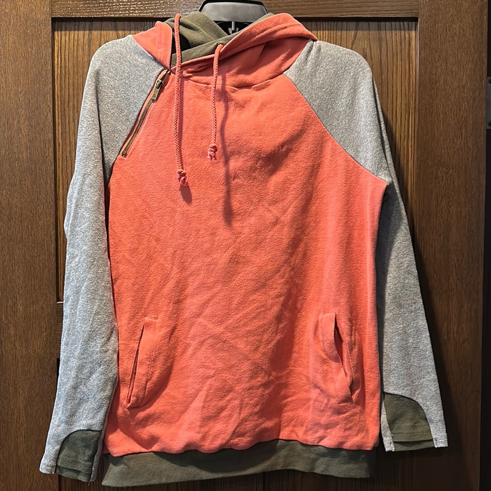 Ampersand Ave Double Hoodie Size M